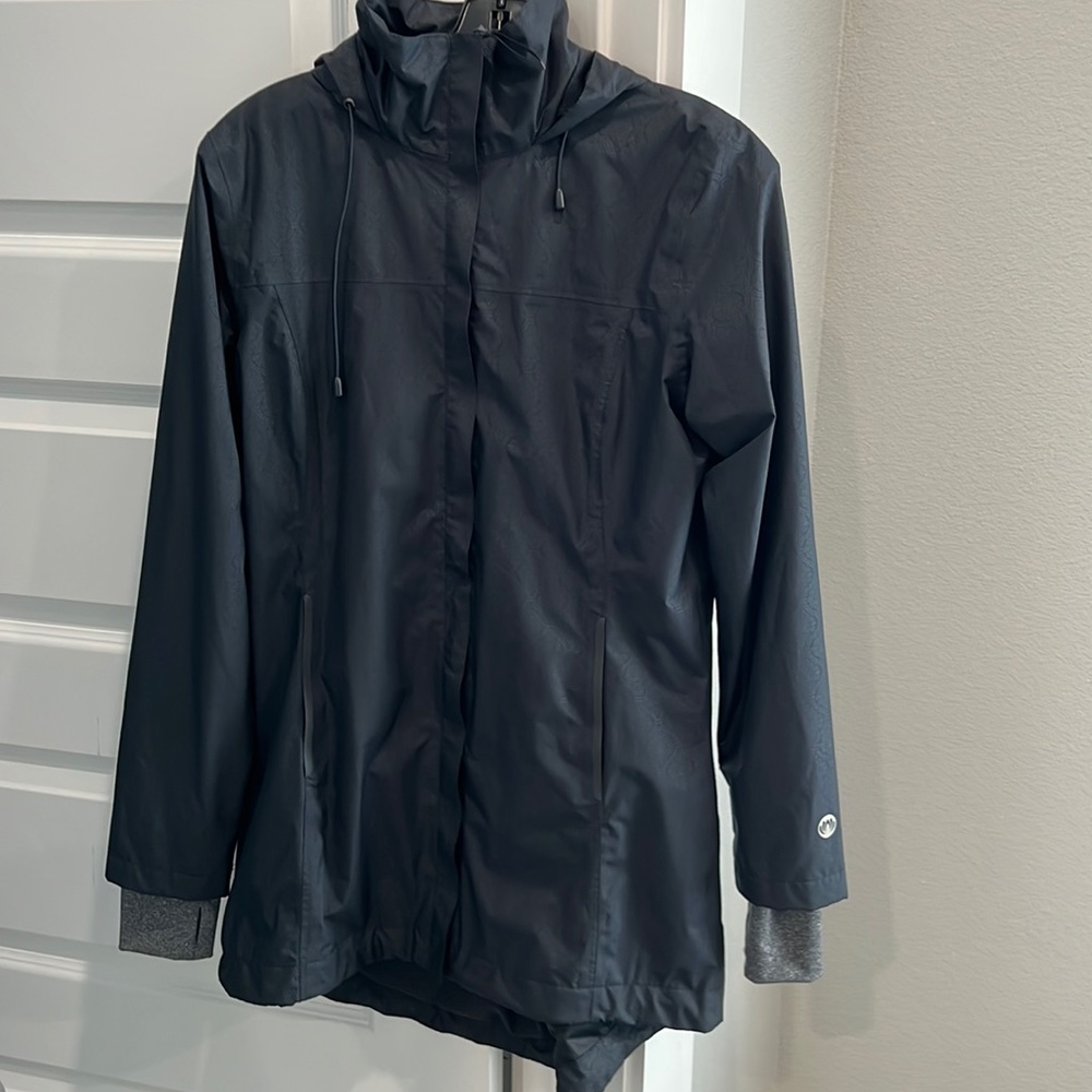 Mondetta athletic gray raincoat with soft thumb holes and hoodie